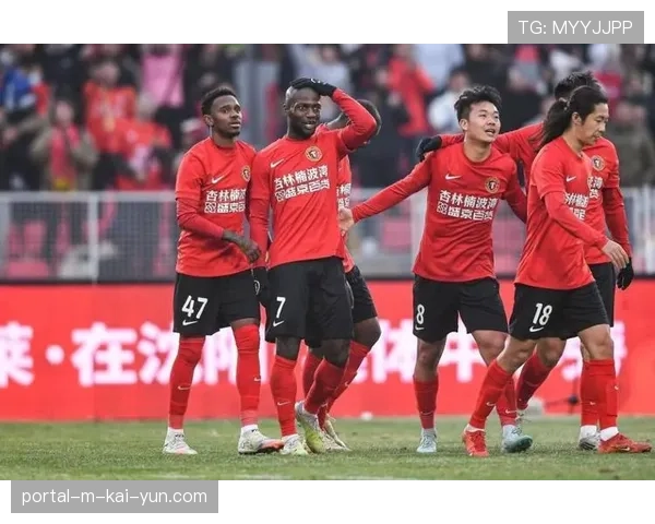 热菲尼奥10次争顶全场最高 辽宁铁人前锋空中优势明显 热菲尼奥10次争顶全场最高 辽宁铁人前锋空中优势明显